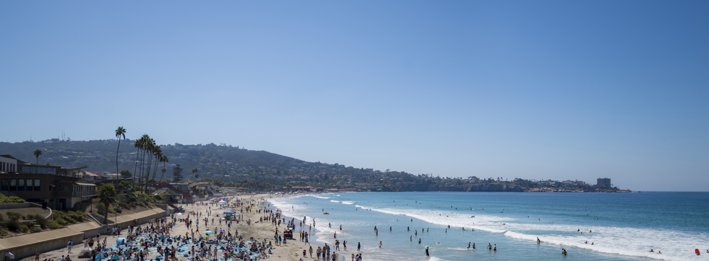 lajolla beach with people